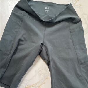 Uniqlo Dark Gray T-Shirt